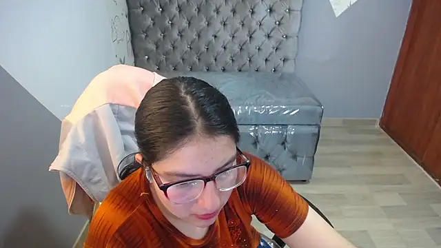 Snapshot of eva_smit_t chatting on 02/08/26, 02:09 eva smit t online show from 02/08/26, 02:09