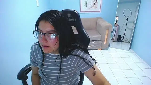 Snapshot of eva_smit_t chatting on 12/05/25, 03:05 eva smit t online show from 12/05/25, 03:05