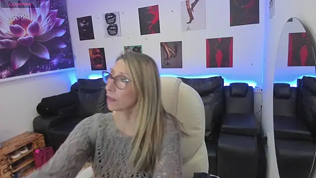 Snapshot of Scarlett_079 chatting on 02/19/26, 11:51 Scarlett 079 online show from 02/19/26, 11:51