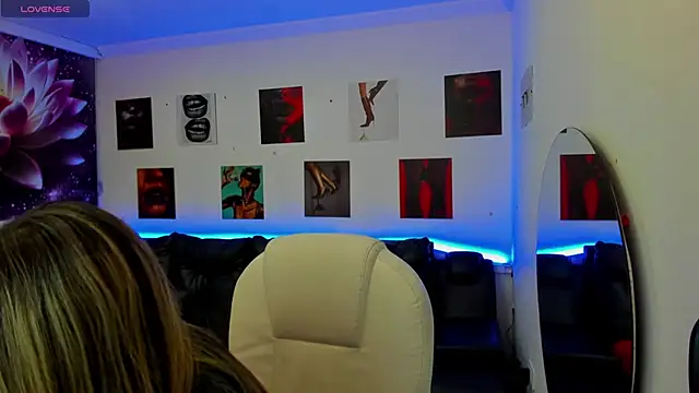 Snapshot of Scarlett_079 chatting on 02/25/26, 11:43 Scarlett 079 online show from 02/25/26, 11:43