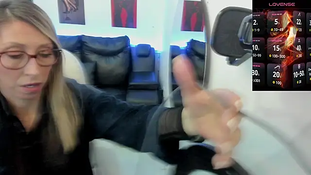 Snapshot of Scarlett_079 chatting on 02/02/26, 11:42 Scarlett 079 online show from 02/02/26, 11:42