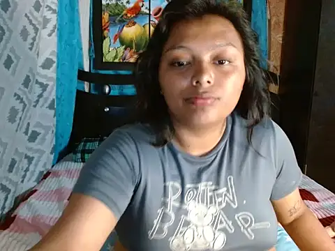 Snapshot of caro_lil chatting on 02/26/26, 11:27 caro lil online show from 02/26/26, 11:27