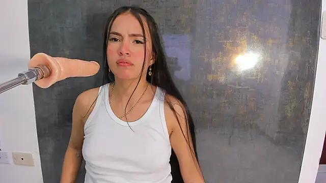 Snapshot of antonella_guzman_ chatting on 12/05/25, 08:28 antonella guzman online show from 12/05/25, 08:28