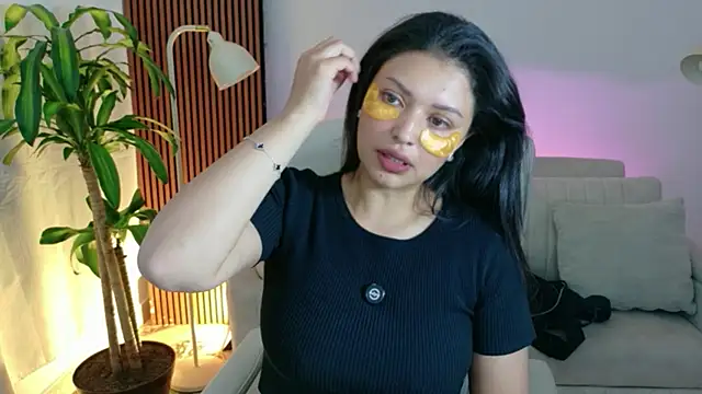 victoria   moon online show from 04/19/26, 06:10