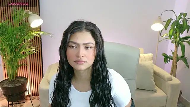 Snapshot of victoria___moon chatting on 02/23/26, 01:12 victoria moon online show from 02/23/26, 01:12