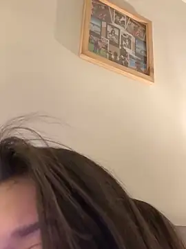 victoria   moon online show from 05/24/26, 03:56