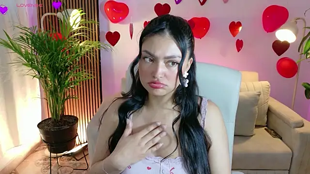 Snapshot of victoria___moon chatting on 02/16/26, 01:21 victoria moon online show from 02/16/26, 01:21