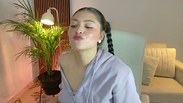 victoria   moon online show from 05/11/26, 02:45