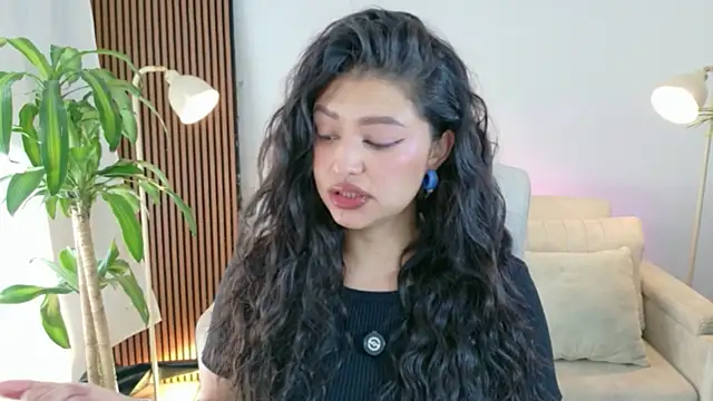 victoria   moon online show from 04/13/26, 01:59