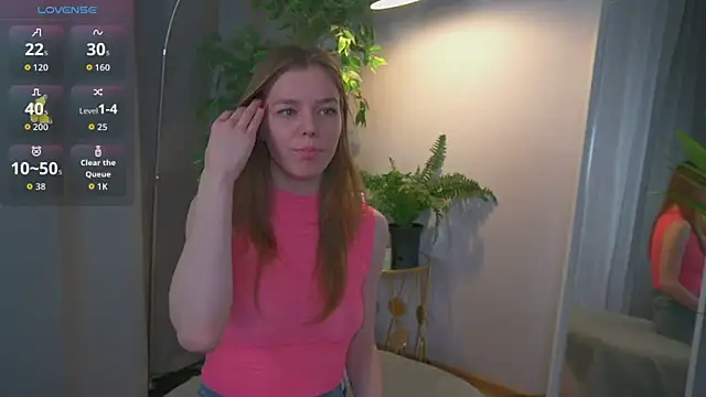 Tina Tayllor  online show from 12/05/25, 02:26