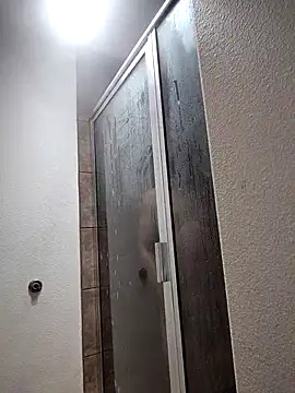 Snapshot of moneytalk516 chatting on 01/09/26, 06:31 moneytalk516 online show from 01/09/26, 06:31