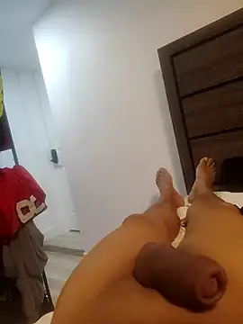 Snapshot of moneytalk516 chatting on 02/15/26, 07:51 moneytalk516 online show from 02/15/26, 07:51