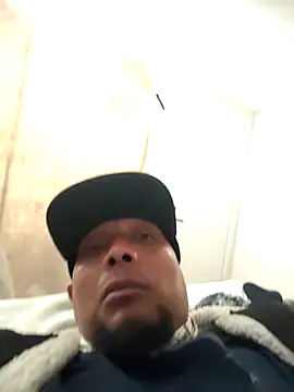 Snapshot of moneytalk516 chatting on 01/13/26, 08:57 moneytalk516 online show from 01/13/26, 08:57