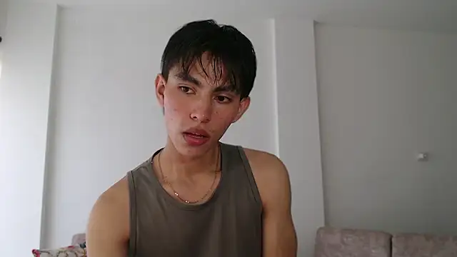 Snapshot of andrew_courtzz chatting on 12/16/25, 08:13 andrew courtzz online show from 12/16/25, 08:13