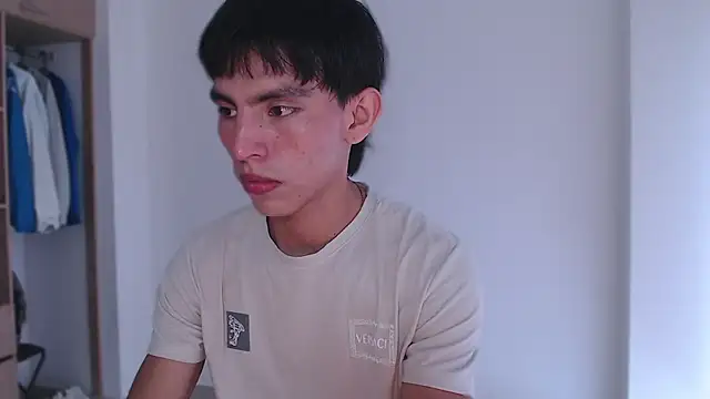 Snapshot of andrew_courtzz chatting on 02/09/26, 07:23 andrew courtzz online show from 02/09/26, 07:23