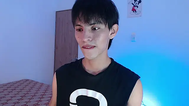 Snapshot of andrew_courtzz chatting on 05/12/26, 06:25 andrew courtzz online show from 05/12/26, 06:25
