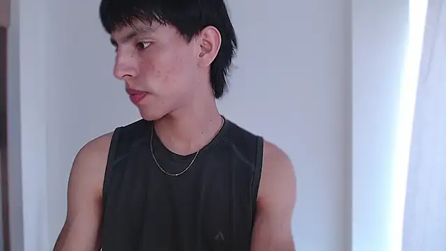 Snapshot of andrew_courtzz chatting on 02/24/26, 06:09 andrew courtzz online show from 02/24/26, 06:09