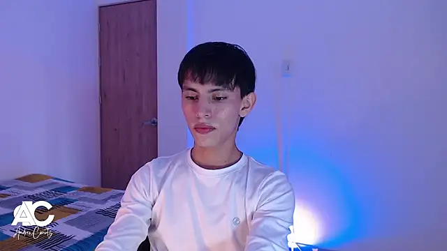 andrew courtzz online show from 04/07/26, 08:32