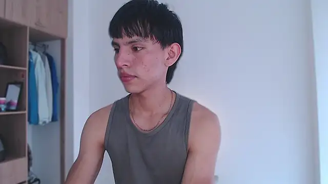 Snapshot of andrew_courtzz chatting on 02/11/26, 07:36 andrew courtzz online show from 02/11/26, 07:36