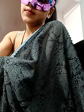 Shivani hotty online show from 04/03/26, 04:02