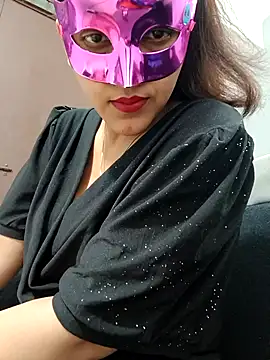 Shivani hotty online show from 01/18/26, 03:26