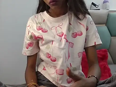 Snapshot of Marathi_amruta1 chatting on 12/05/25, 05:28 Marathi amruta1 online show from 12/05/25, 05:28