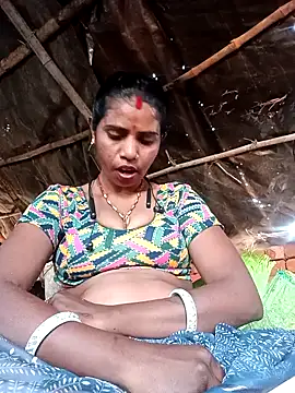 Snapshot of Krishna_hote chatting on 12/17/25, 09:25 Krishna hote online show from 12/17/25, 09:25