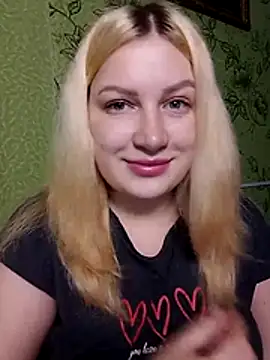 SweetyPeache online show from 12/15/25, 12:44