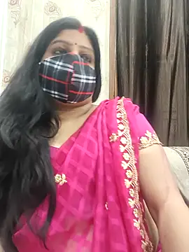 Snapshot of desiriya14 chatting on 12/18/25, 08:41 desiriya14 online show from 12/18/25, 08:41