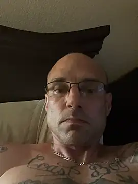 Snapshot of mack6900 chatting on 07/17/26, 03:26 mack6900 online show from 07/17/26, 03:26