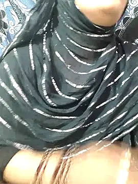 Snapshot of Ikra-786 chatting on 12/19/25, 07:22 Ikra-786 online show from 12/19/25, 07:22