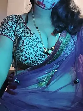Snapshot of Preeti345 chatting on 07/08/26, 04:29 Preeti345 online show from 07/08/26, 04:29