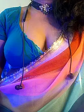 Snapshot of Preeti345 chatting on 08/04/26, 05:34 Preeti345 online show from 08/04/26, 05:34