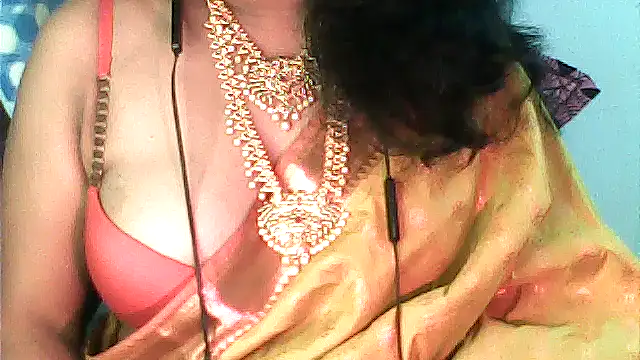 Snapshot of Preeti345 chatting on 07/10/26, 05:51 Preeti345 online show from 07/10/26, 05:51