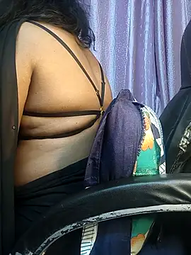 Preeti345 online show from 04/02/26, 09:38