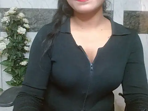 Lola Bebe online show from 03/11/26, 06:18