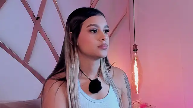 Sophie-velvet online show from 03/10/26, 07:40