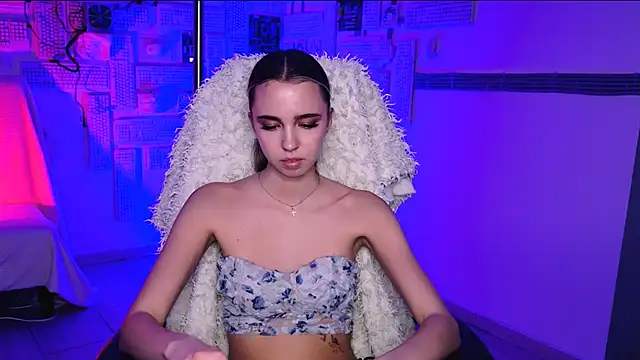 Snapshot of KimPorins chatting on 02/08/26, 03:43 KimPorins online show from 02/08/26, 03:43