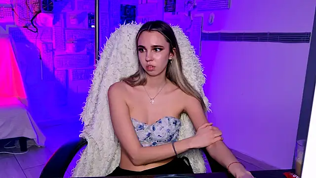 Snapshot of KimPorins chatting on 02/06/26, 12:23 KimPorins online show from 02/06/26, 12:23