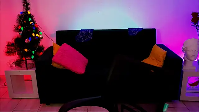 Snapshot of KimPorins chatting on 12/21/25, 08:27 KimPorins online show from 12/21/25, 08:27