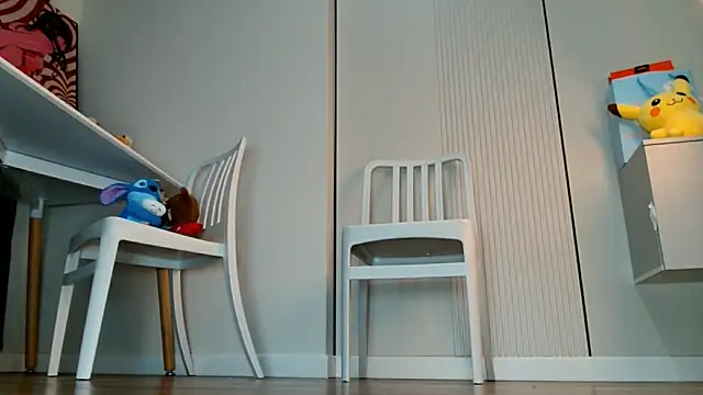 minji snow online show from 04/06/26, 01:01