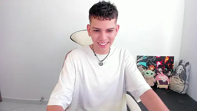 Snapshot of Jasson___ chatting on 12/20/25, 12:41 Jasson online show from 12/20/25, 12:41