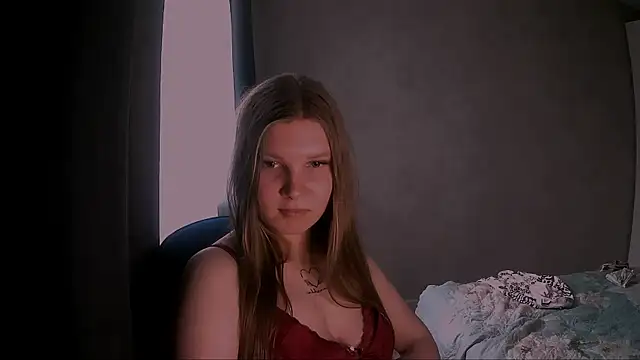 Snapshot of nelli_lux_ chatting on 12/05/25, 09:30 nelli lux online show from 12/05/25, 09:30