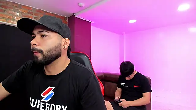 Snapshot of HotThreesoome chatting on 02/13/26, 12:16 HotThreesoome online show from 02/13/26, 12:16