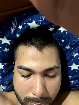 Snapshot of HotThreesoome chatting on 01/06/26, 03:10 HotThreesoome online show from 01/06/26, 03:10