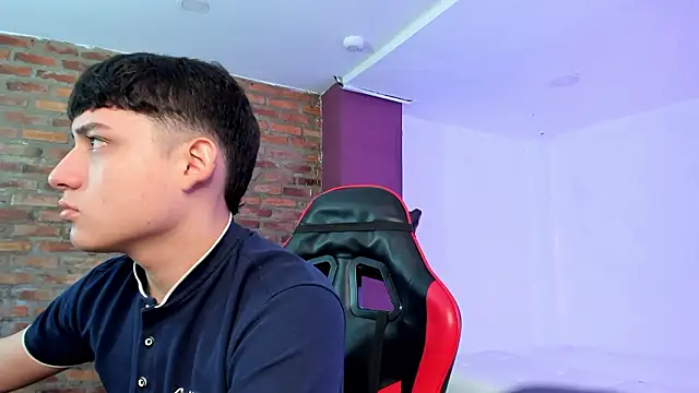 HotThreesoome online show from 03/28/26, 12:28