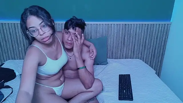 Violet and Dylan online show from 12/05/25, 04:16