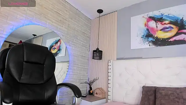 ariana  rosse online show from 04/18/26, 03:09