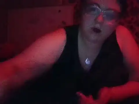 Snapshot of Rentastnrgurl chatting on 12/19/25, 07:22 Rentastnrgurl online show from 12/19/25, 07:22