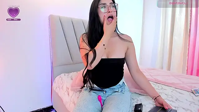 Snapshot of Ambaar5 chatting on 02/04/26, 12:49 Ambaar5 online show from 02/04/26, 12:49